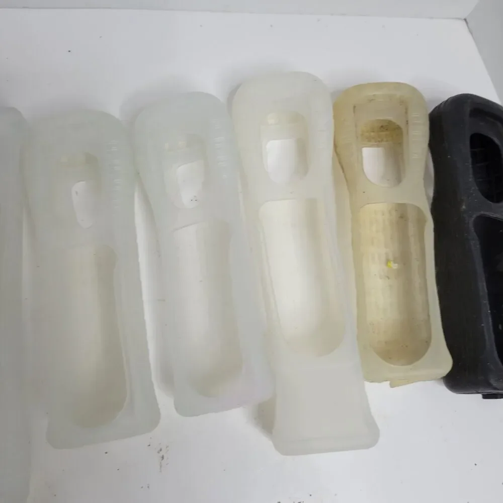 Nintendo Wii Remote Silicone Gel Cover Grip Sleeves Lot of 5 OEM Official